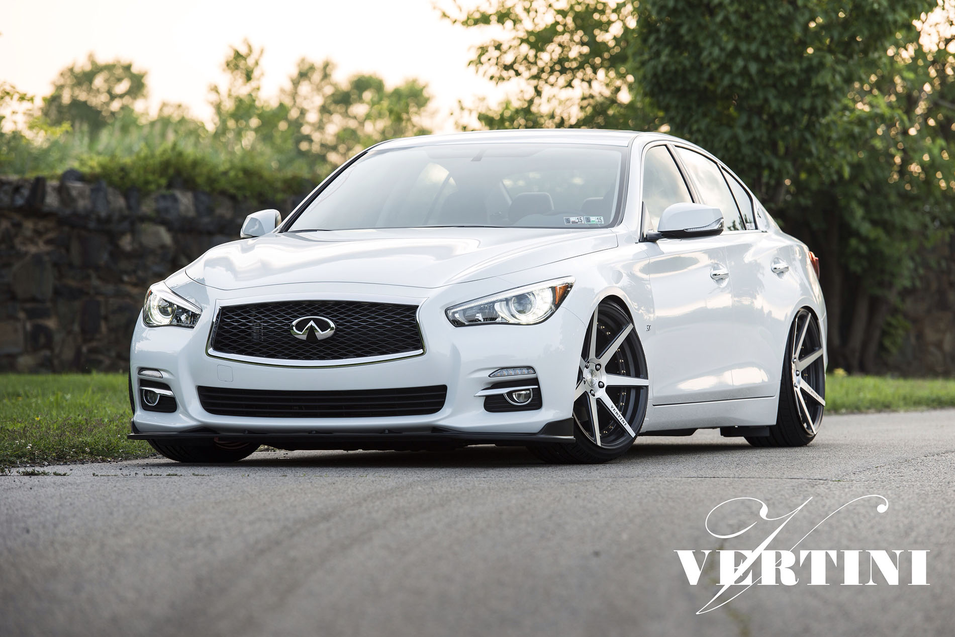Vertini Dynasty Slate Grey Machined on Infiniti Q50